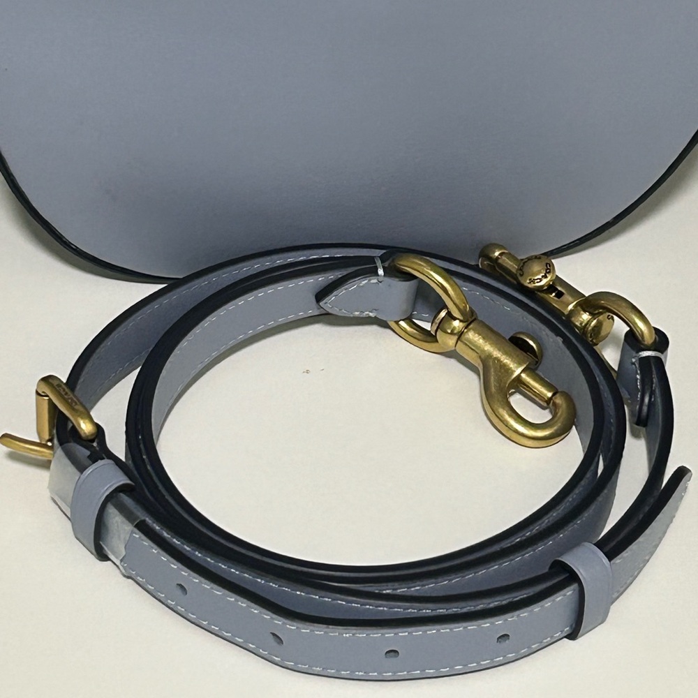 COACH Canteen Glovetanned Smooth Leather in Twilight Blue - Picture 7 of 11